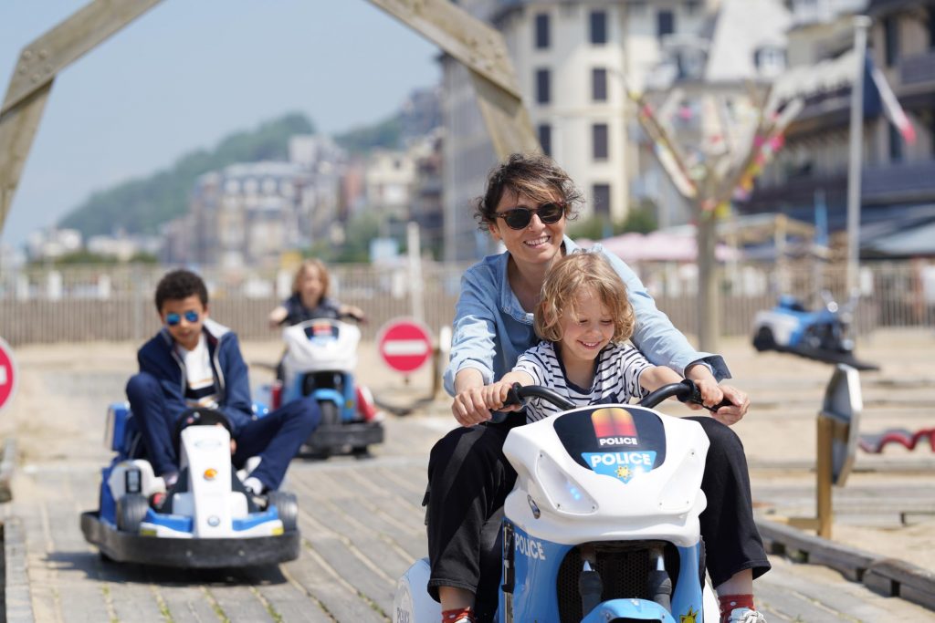 club-plage-trouville-mini-ville-parcours-aventure-loisirs-deauville-calvados-normandie