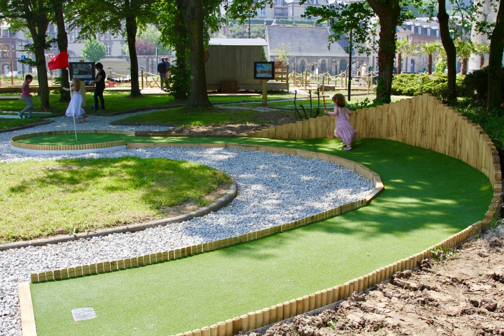 mini-golf-honfleur-mini-ville-parcours-aventure-loisirs-calvados-normandie