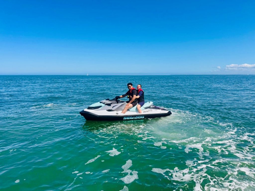 jet-ski-deauville-bateau-bouee-tractee-loisirs-calvados-normandie