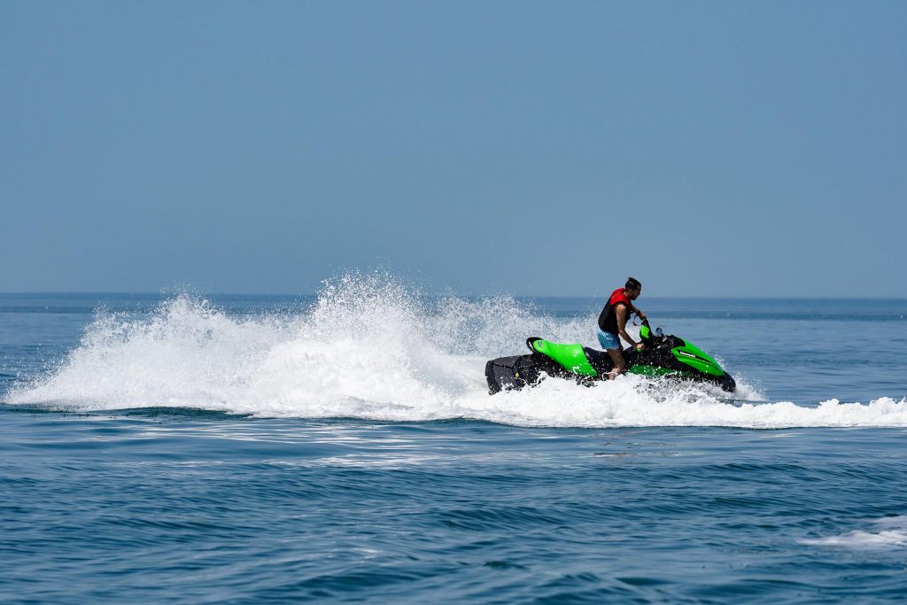 jet-ski-deauville-bateau-bouee-tractee-loisirs-calvados-normandie